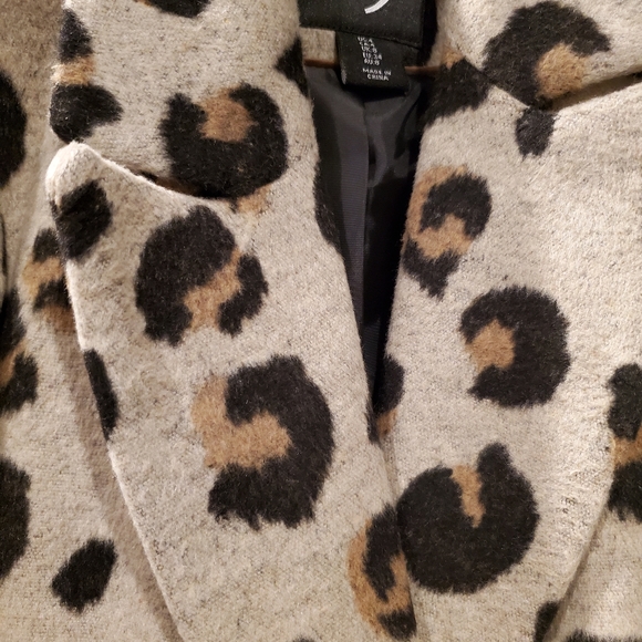 Leopard Print Peacoat - Picture 3 of 6